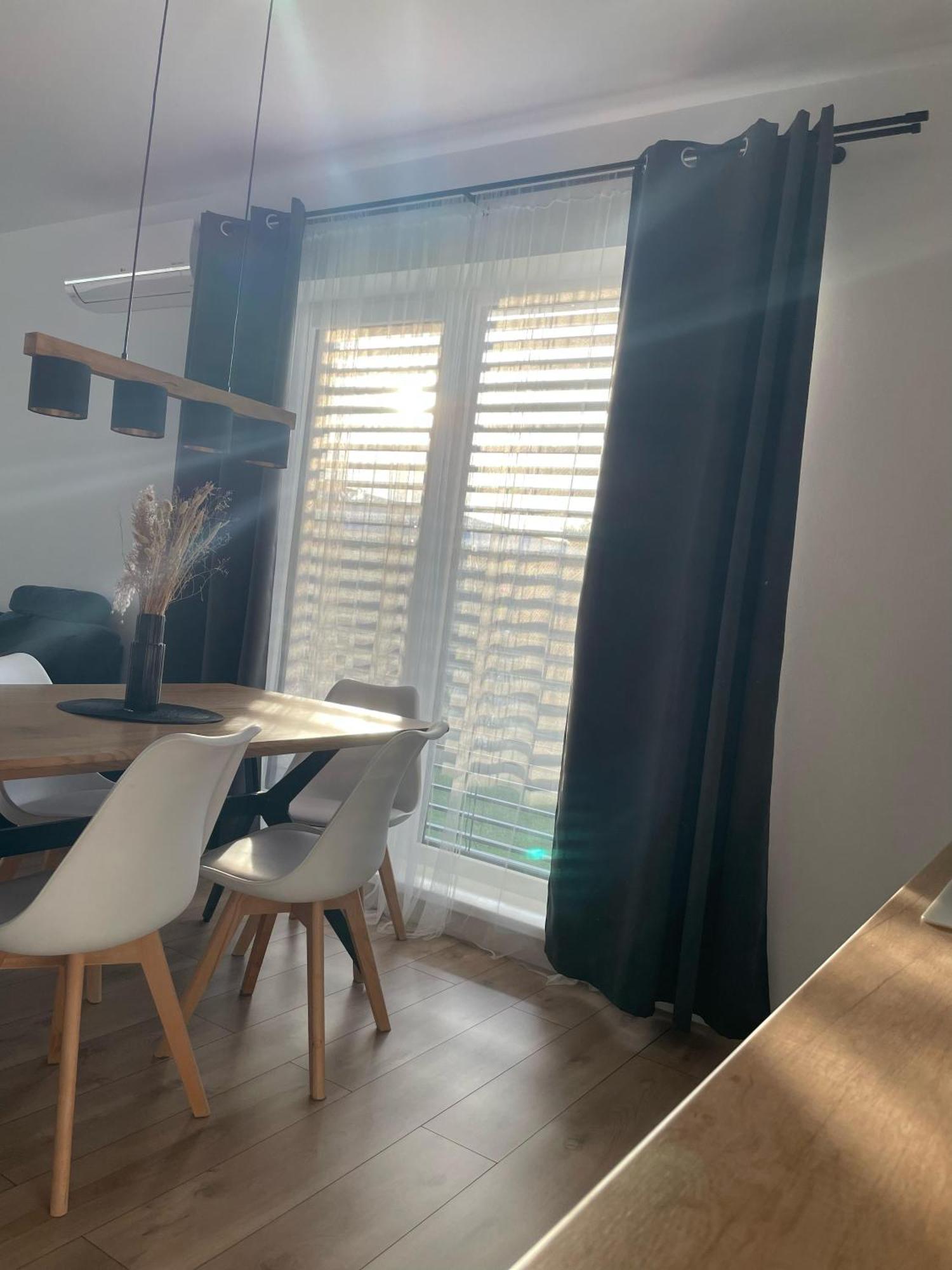 Klimatizovany Apartmanovy Dom, S Virivkou, 1B Senec Esterno foto