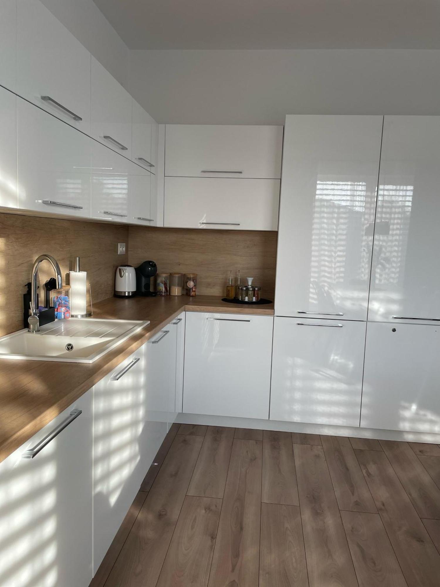 Klimatizovany Apartmanovy Dom, S Virivkou, 1B Senec Esterno foto