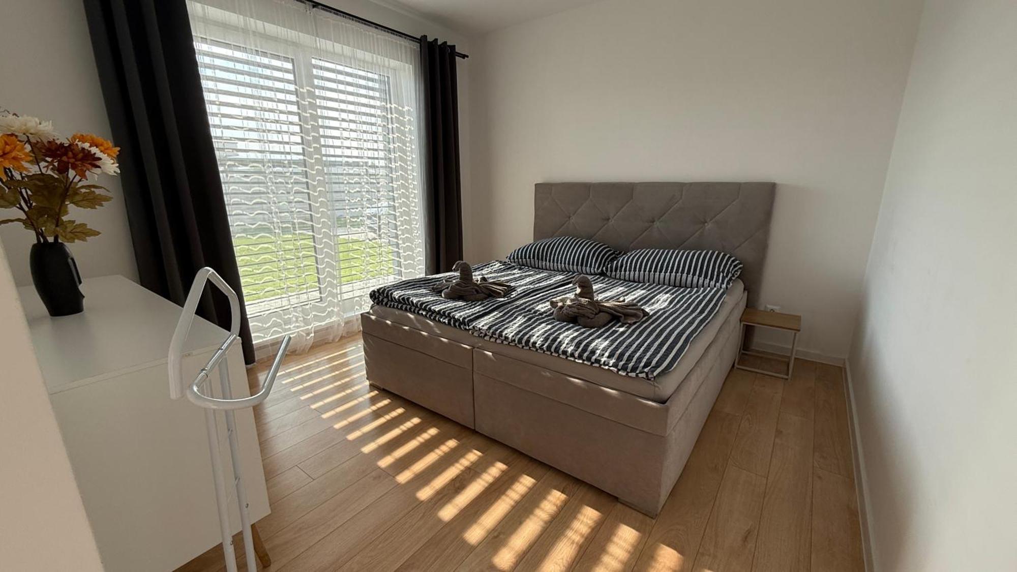 Klimatizovany Apartmanovy Dom, S Virivkou, 1B Senec Esterno foto
